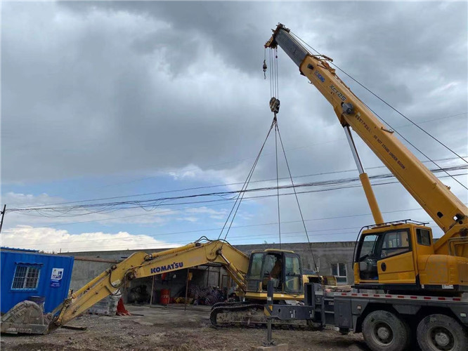 法库县25吨吊车的工作半径是多少？